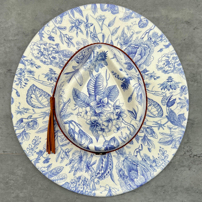 611fc05e3c4ce80992caae23_blue-chinoiserie-ivory-teardrop-rancher-top_1776441858801.jpg