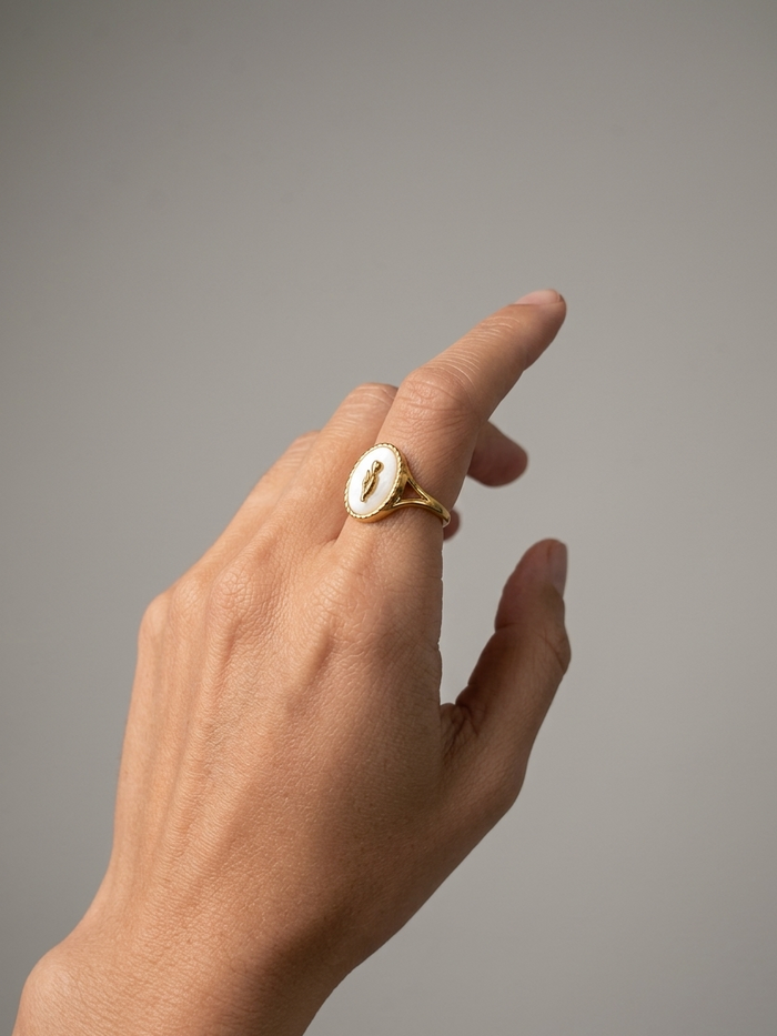 611fc05e3c4ce80992caae23_lifestyle-gracefully-gold-ring-with-a-gold-rose-or-tulip-on-oval-pearl-1-_1777396877911.png